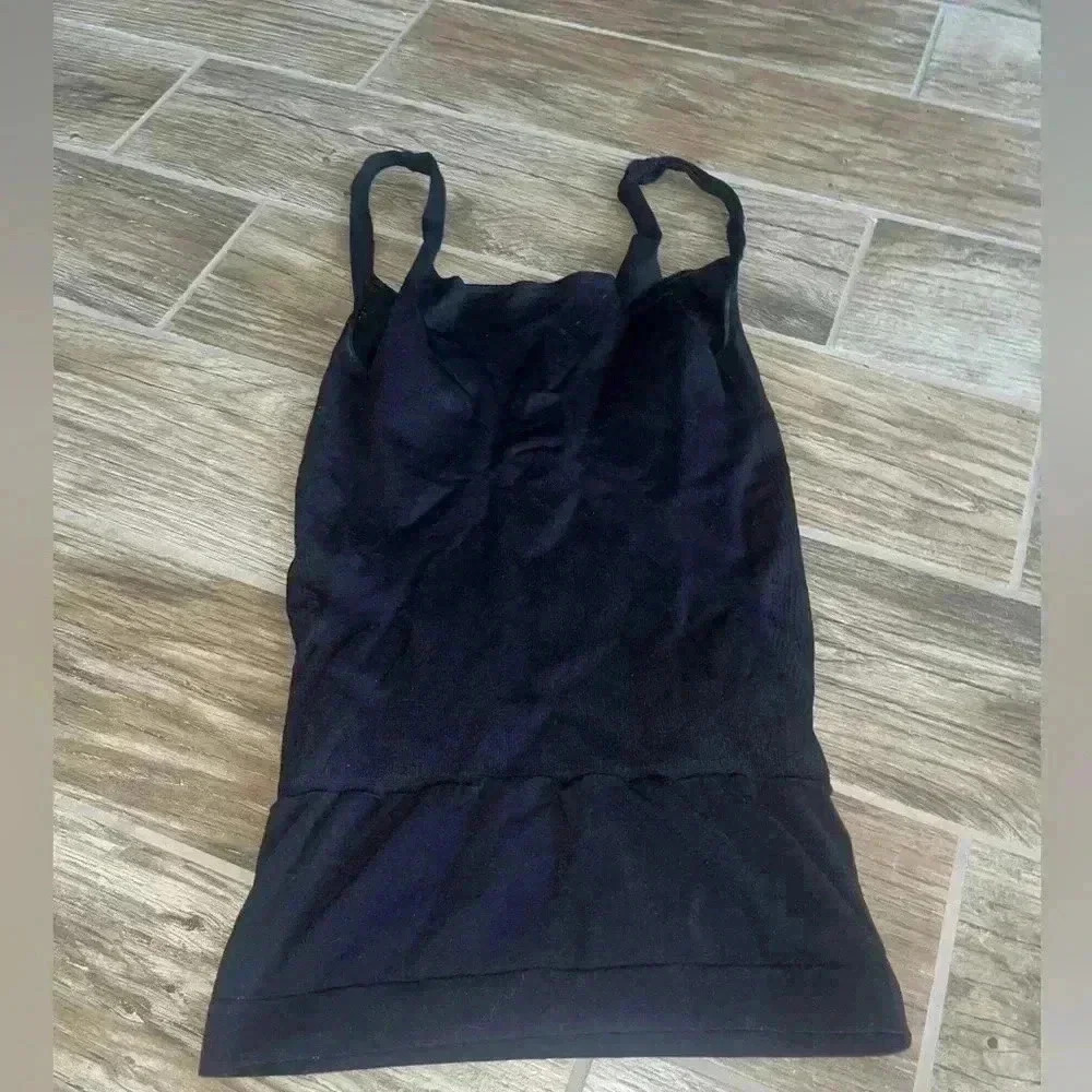 Blanqi women’s maternity black tank top